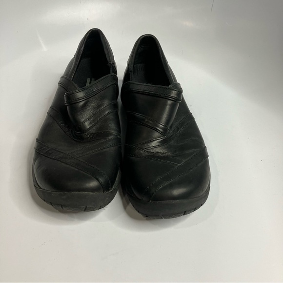 Merrell black leather Mocs size 6 - Picture 3 of 7